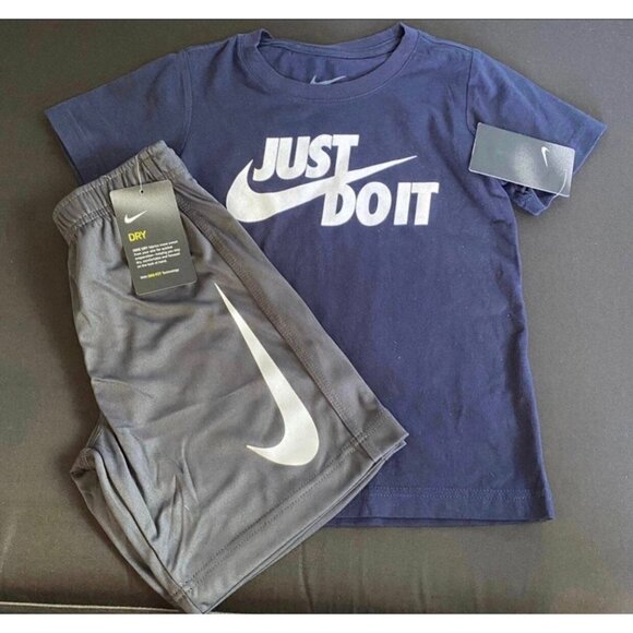 NWT Nike Athletic Set Boys Size 7 - Picture 1 of 3